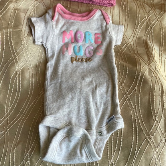 Gerber One piece Bodysuit 6 pc Bundle Short long‎ Sleeve Baby Girl knit headband - Picture 5 of 9